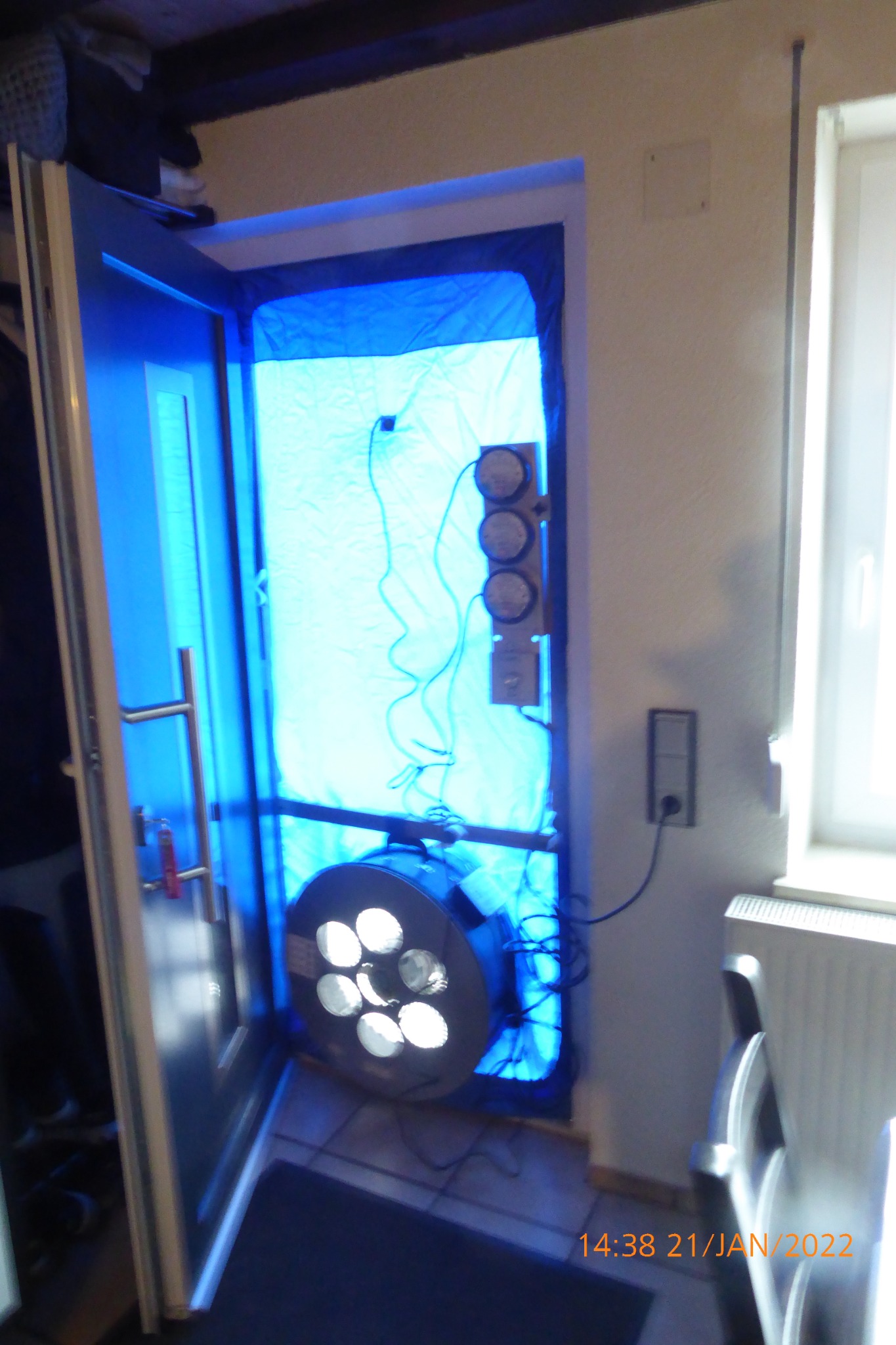 Blower-Door-Test mit Infiltec-Gerät